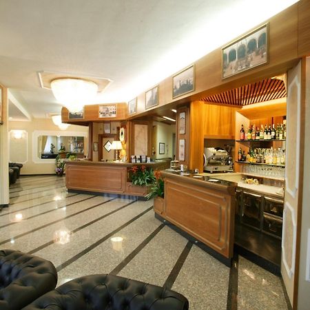 Hotel Alexander Cesena Exteriör bild